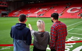 大谷翔平在 2024 年初宣布将其自传部分收益捐献给日本青少年棒球基金